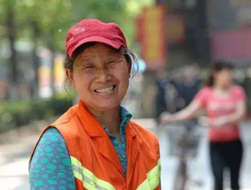 高新区首批8个环卫工人爱心休息站正式启用
