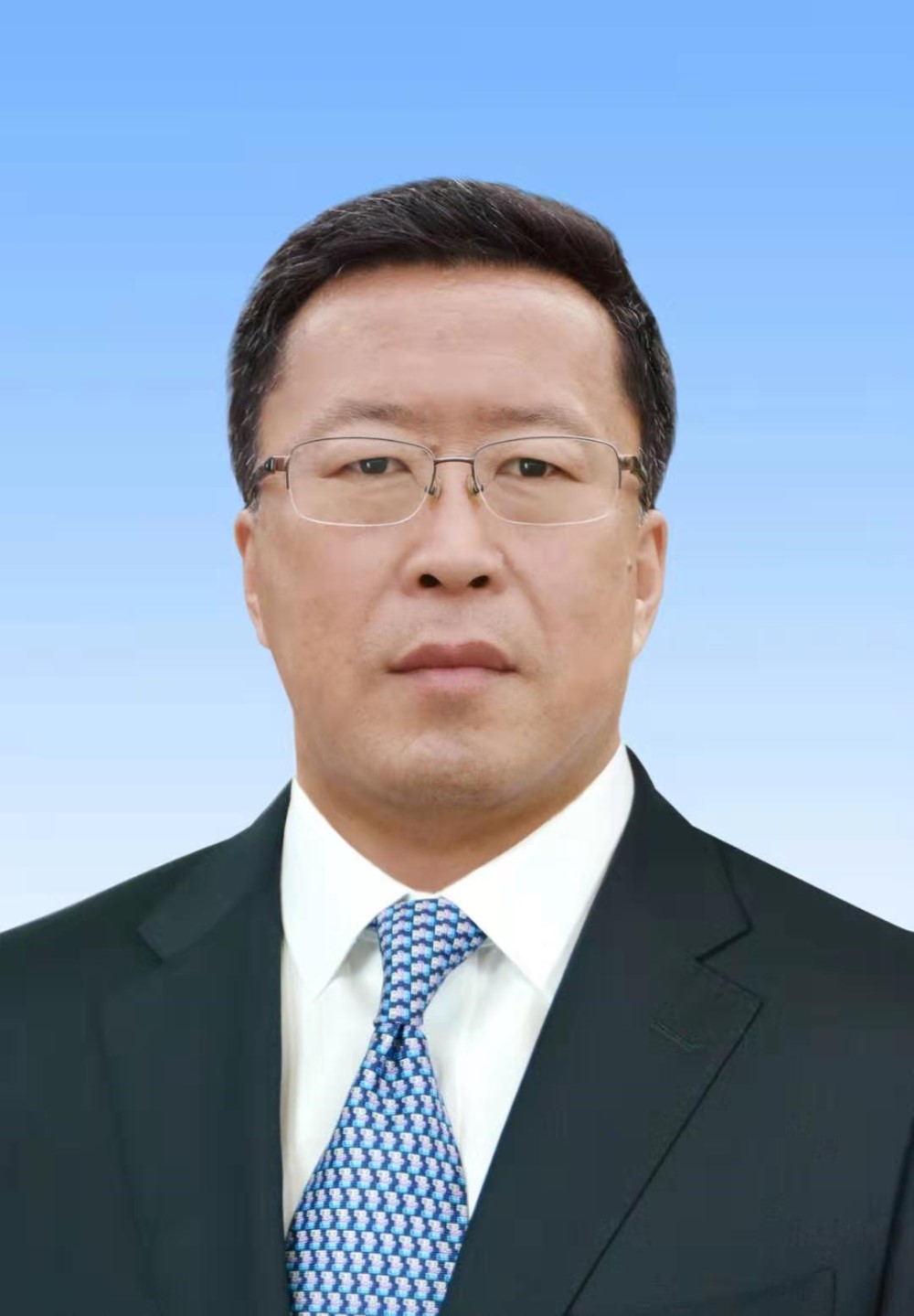 卢伟