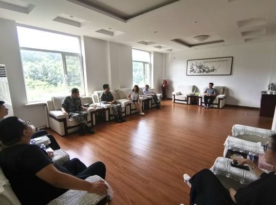 高新区三个街道办事处走访慰问驻地部队官兵和优抚对象