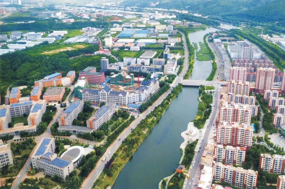 高新区打响项目建设百日攻坚战