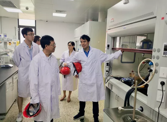 加大校企合作 创新共赢发展——上药北方药业与沈阳农业大学生物科学技术学院举行校企合作座谈会暨教学科研实习基地授牌仪式
