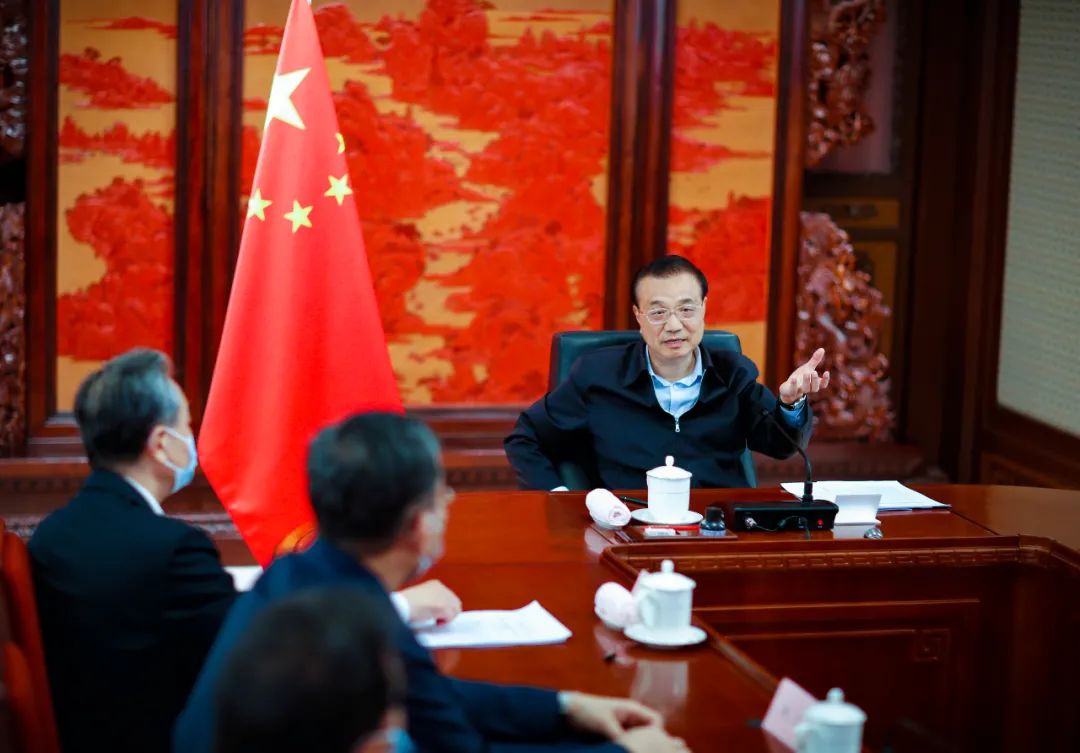 李克强同巴基斯坦总理伊姆兰·汗通电话