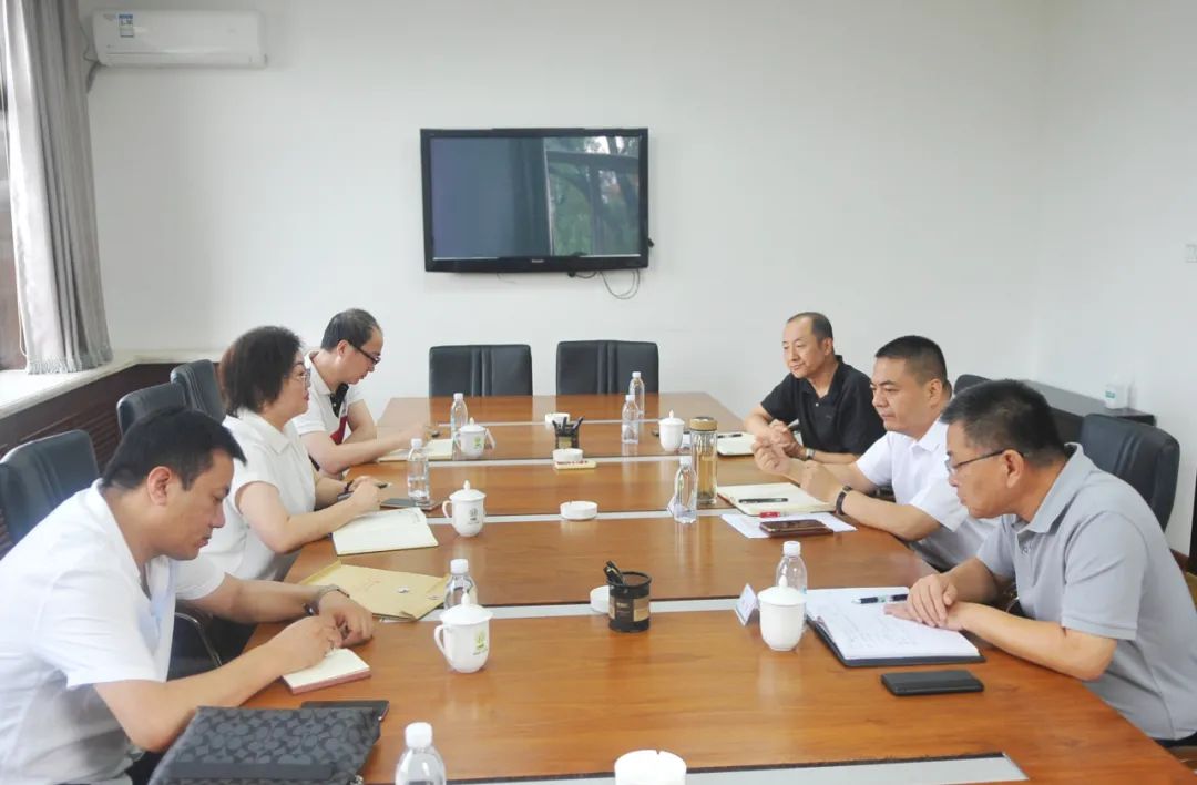 【药都要闻】本溪高新区党工委副书记、管委会主任张宏斌会见农发行本溪分行行长姚增秀一行