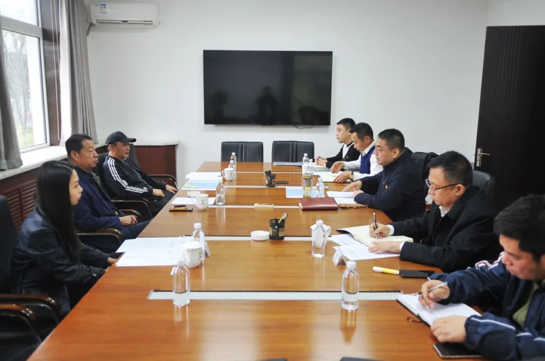 【药都要闻】张宏斌会见智慧中国（辽宁）杂志社信息中心主任陈宏大一行