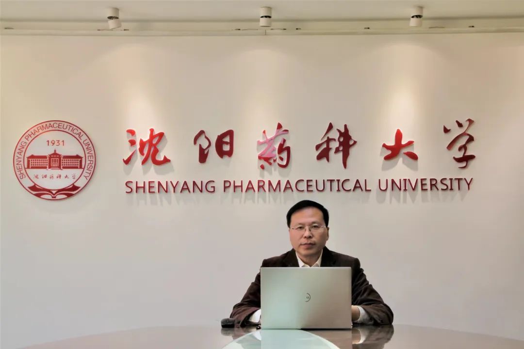 【疫情防控】沈阳药科大学党委副书记侯延林为本科生讲授伟大抗疫精神思政课