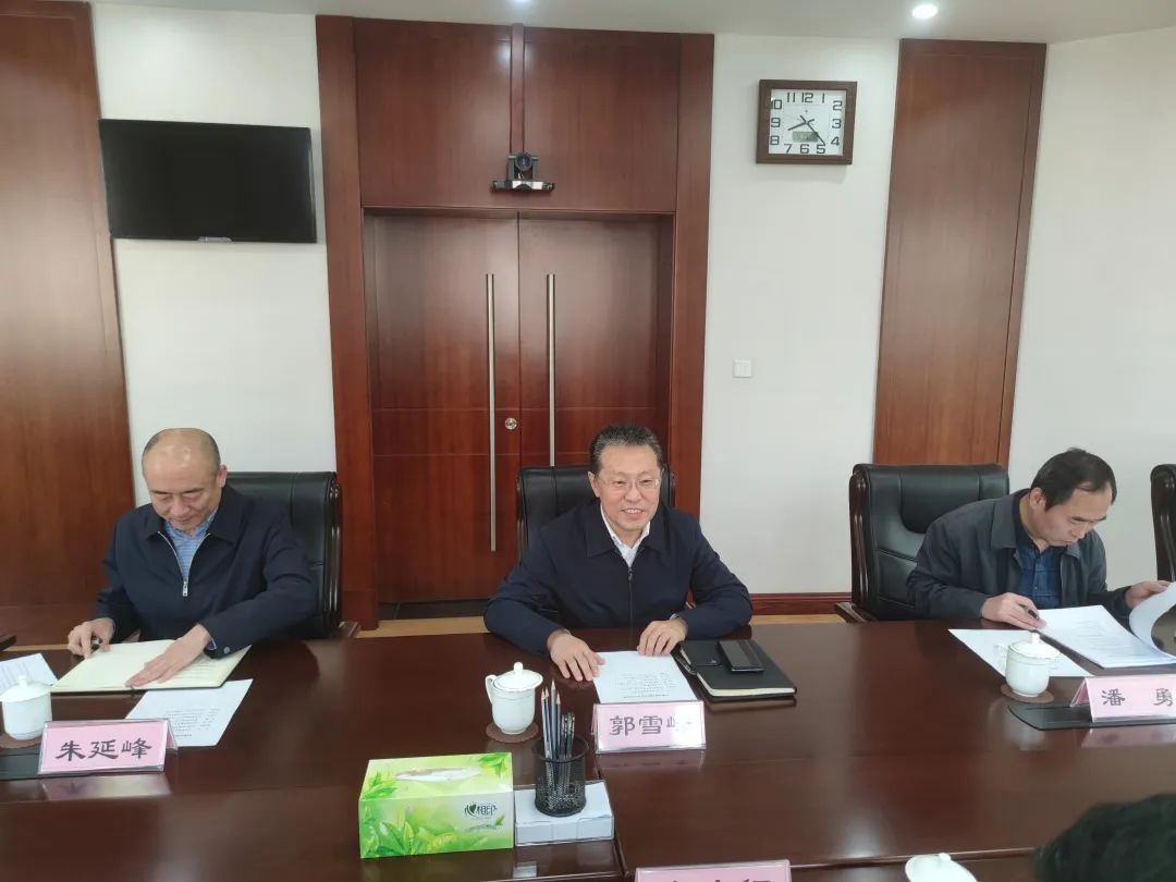 【药都要闻】郭雪峰会见海凭集团董事长宋广征，中国药都成立医疗器械创新服务站，一批高端医疗器械落户在即