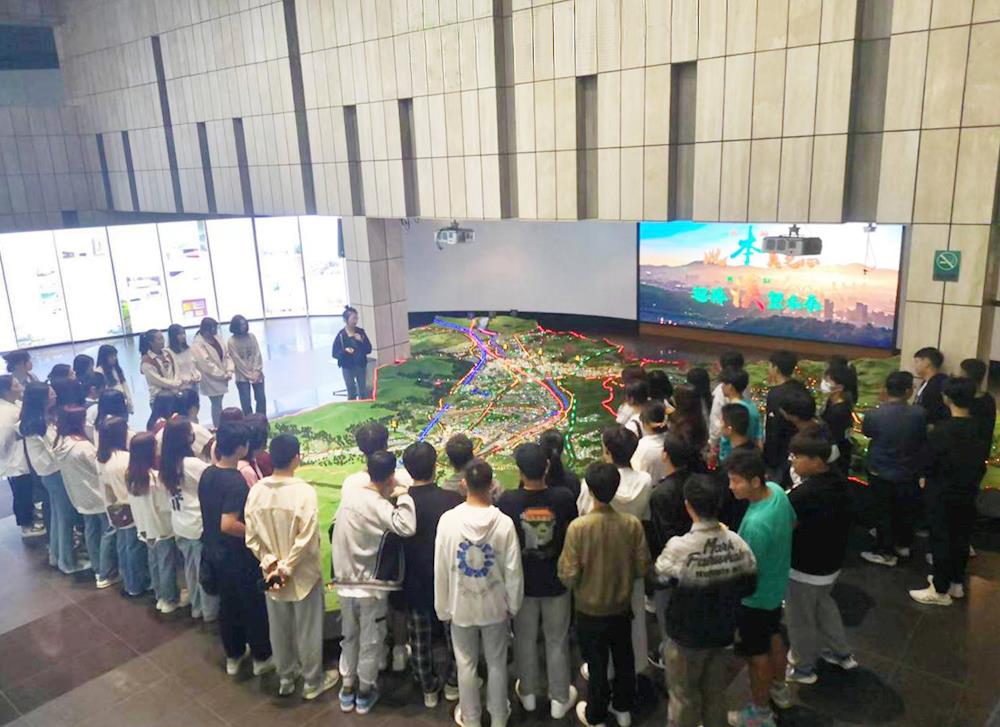 【药都要闻】灼灼芳华，初心不负——辽宁科技学院师生走进中国药都