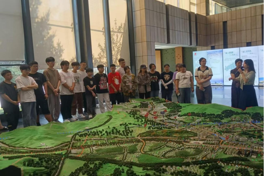 【药都要闻】青春逐梦，共筑未来 高新区组织开展高校学子园区行活动