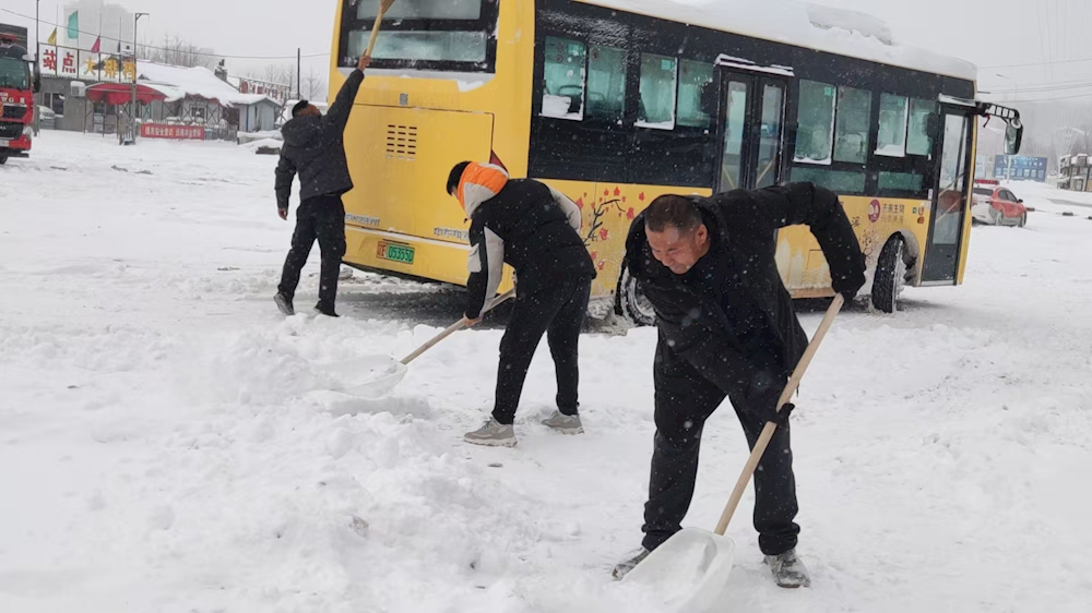 【药都要闻】全力保障百姓的正常出行， 药都客运成为雪天里的 “温暖守护者”