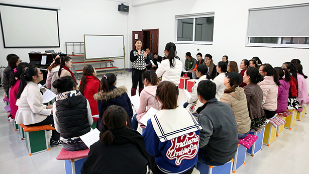 辽宁省实验学校本溪分校有了教师合唱团