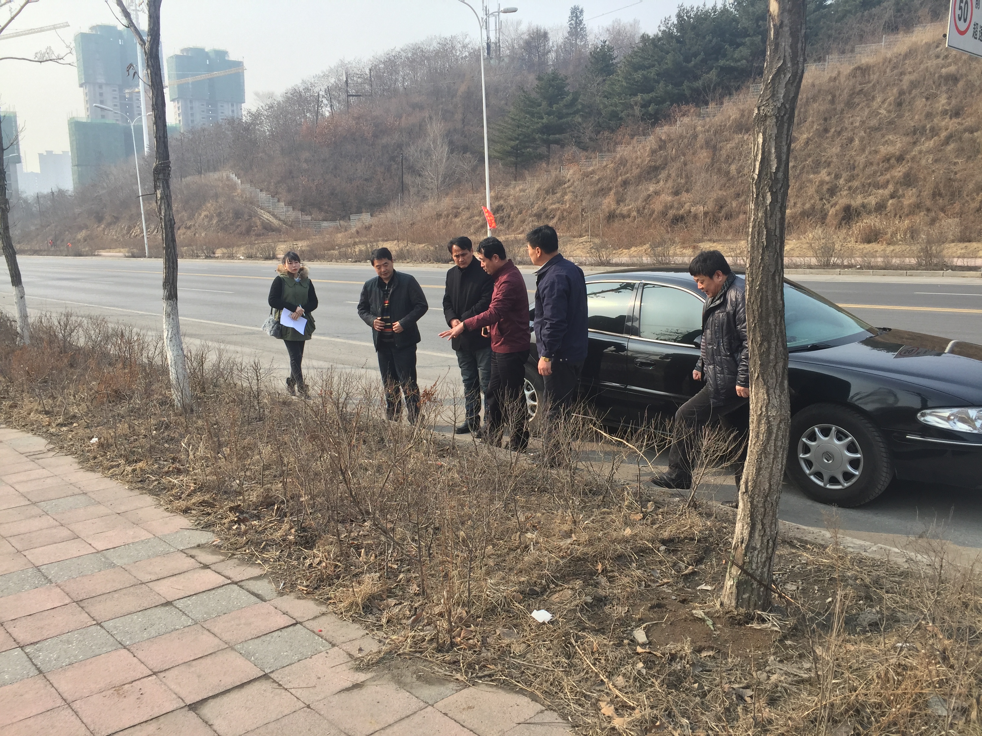 市爱卫会检查高新区环境卫生整治工作 