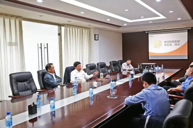杨军生会见上药集团、科伦集团高管 