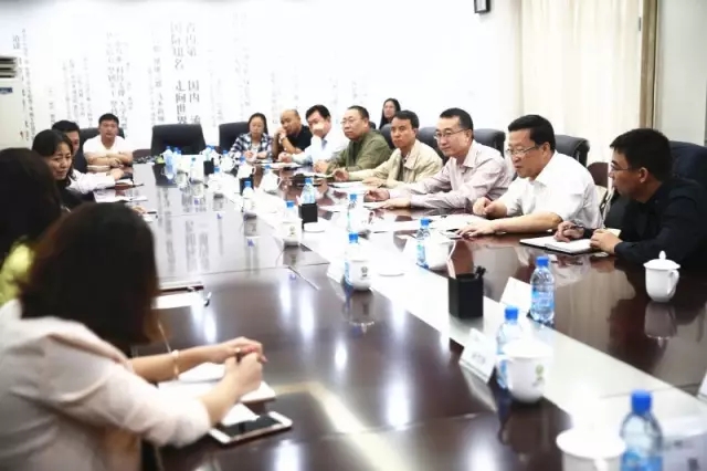 于海会见辽宁股权协会副会长王丽岩一行