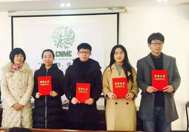 高新区“药都阳光”爱心课堂开课啦！