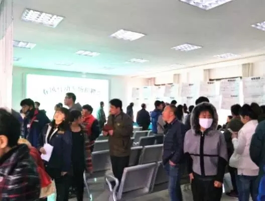 高新区开展春风行动专场招聘会
